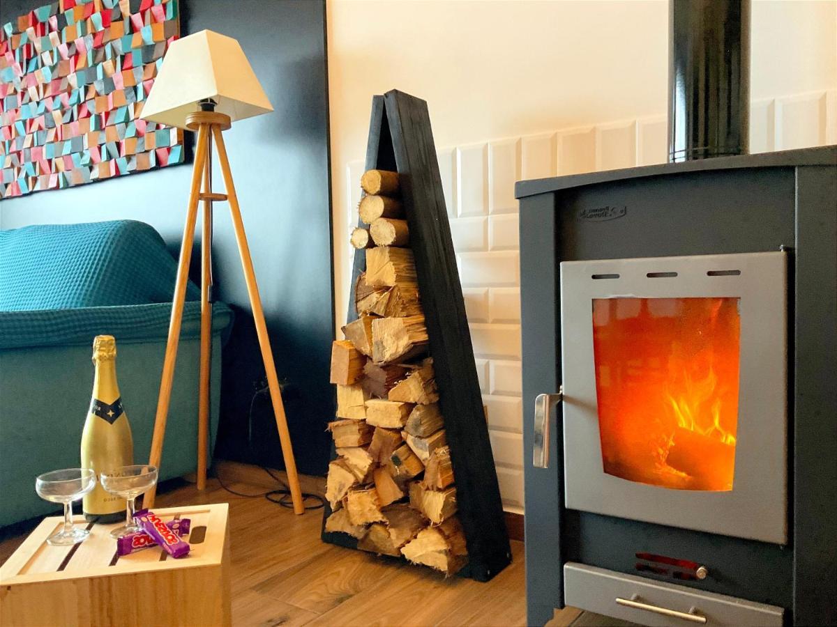 Casa Nueva En Vigo Rural Mos Con Jacuzzi Y Chimenea Para Escapada Romantica 폰테베드라 외부 사진