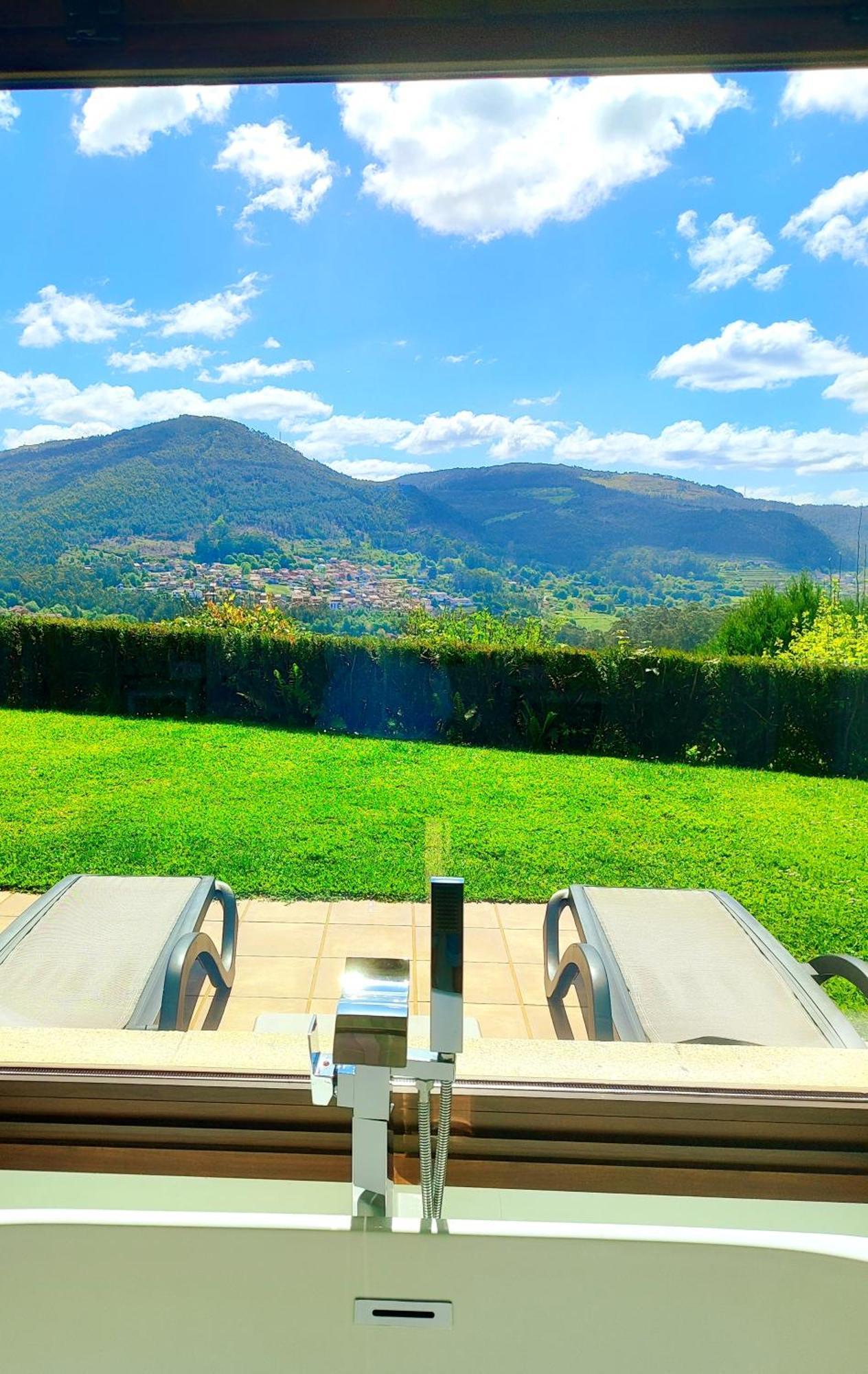 Casa Nueva En Vigo Rural Mos Con Jacuzzi Y Chimenea Para Escapada Romantica 폰테베드라 외부 사진